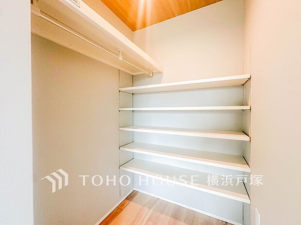 【Storage】お客様の求める本当の“住み心地”とは何なのか。そのための一手間一工夫を惜しみません。街並みや周辺の環境に呼応しながら、美しく、そして毎日の暮らしを考慮した機能性の高い住まい。