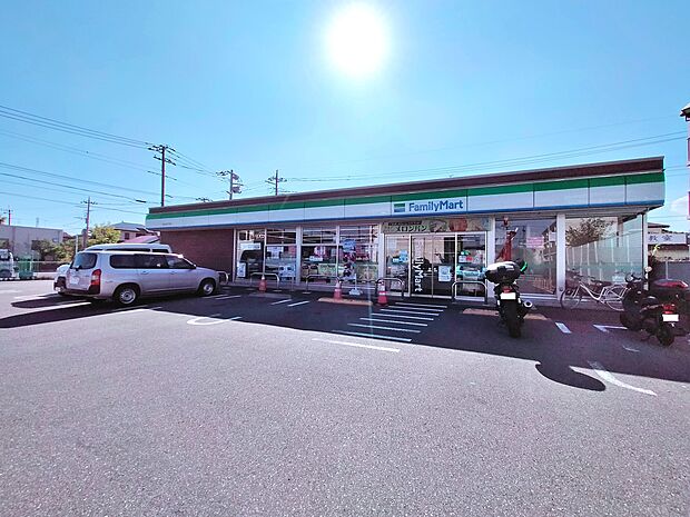 24時間営業　ATM有　酒類販売有。子供からお年寄りまで気軽に立寄れる地元のコンビニです。