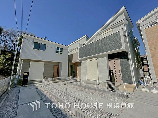 【Appearance】その邸が魅せる、気品・上質・重厚感・細やかさ、そのすべては訪れた者に安らぎと品性を与える特別な空間です。ここに住むからこそ意味がある。すべての（始まり）をここから迎えます。