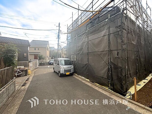 【Appearance】閑静な住宅街の陽当りに恵まれた土地。たくさんの想いやくつろぎが生まれる（2026年2月撮影）