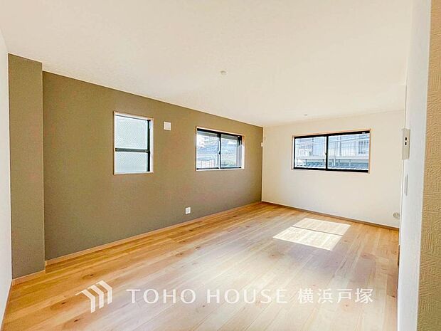 【Living room】ご家族やお客様との時間等、多くの時を刻む空間。何気なく過ぎる時でさえも上質な一時となる快適な空間を。