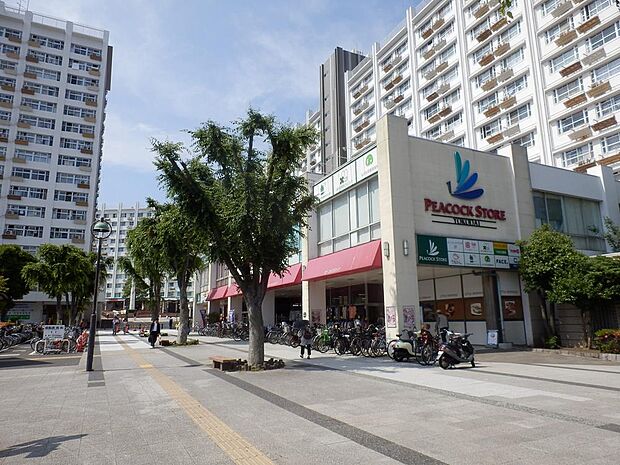 洋光台駅から徒歩約1分なので、お仕事帰りのお買い物に便利です。お帰りが遅い日も助かりますね。