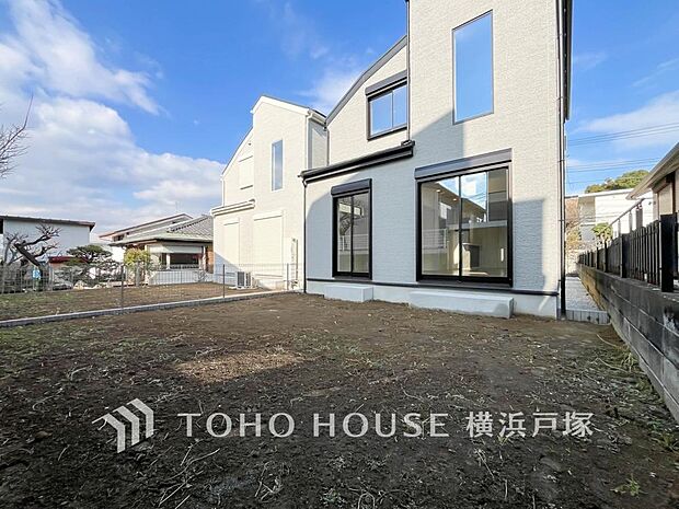 【Garden】お子様がお庭で遊べるのはもちろん、家庭菜園やたくさんの友人を招いてBBQ、楽しみ方がたくさん!