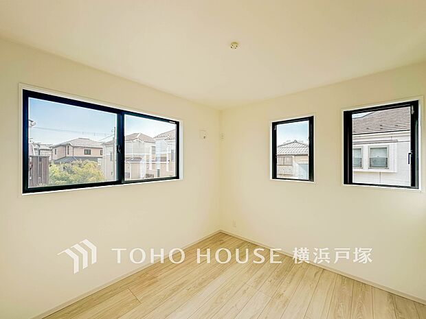 【Room】心地よさが広がる居室空間。自分らしい時間を過ごすために、ゆったりとした空間と細部にこだわったデザイン。