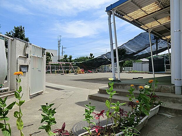 子供たちの個性を大切にする保育園です。育てた野菜でクッキングなど、食育活動に力を入れています。