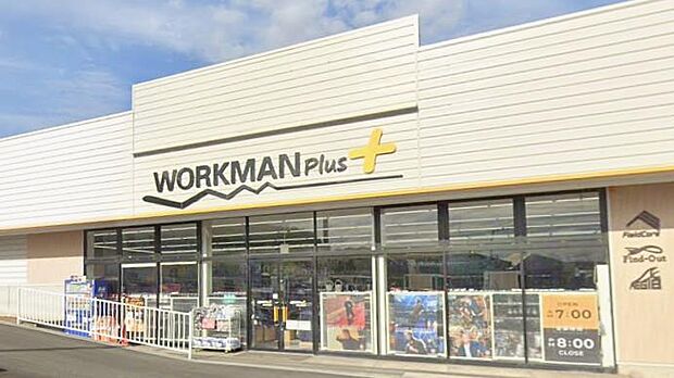 機能美とトレンドが交差する、高機能ウェアのセレクトショップ。過酷な環境に耐えるタフさとタウンユースに映えるデザイン性が、アクティブな日常に新たなインスピレーションを届けてくれます。