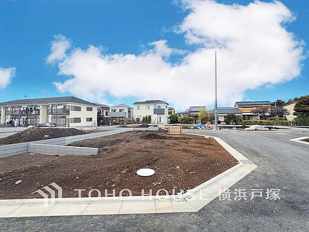 【Car space】快適な駐車スペース。スムーズな利用を実現、毎日の移動をサポートします。