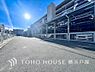 駐車場：【Car space】敷地内に駐車スペースがあると日々の暮らしをスムーズに運ぶ事が出来ます。（空き状況はお問合せ下さい）