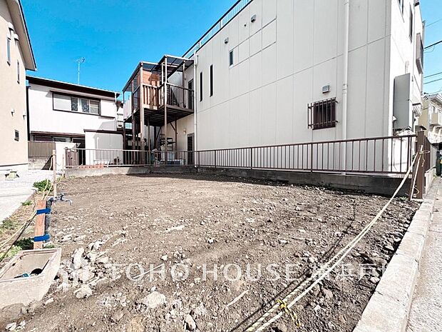 建物の居住性に拘った邸宅は、「落ち着き」と「安らぎ」と「快適」を実現してくれます。(2026年2月撮影)