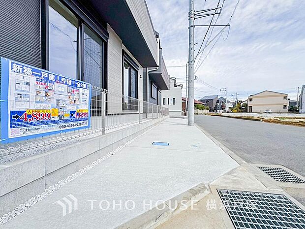 【Car space】快適な駐車スペース。スムーズな利用を実現、毎日の移動をサポートします。