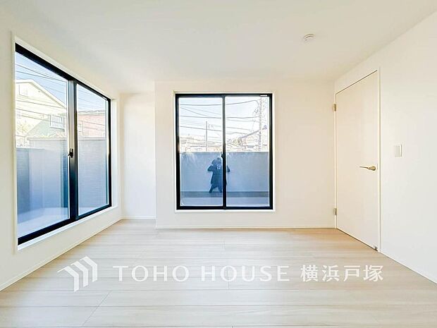 【Room】穏やかな寛ぎを届ける上質仕様のゆとりあるお部屋。自分時間を充実させながら心豊かにできるプライベート空間。