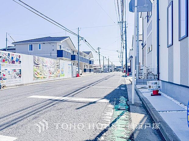 【Frontal road】家の良し悪しだけでなく周辺環境も重要なポイント。それは月日が経つ事で「近くにあるもの」から「家の財産」へとイメージが変わってくる事を身体が理解しているからだと思います。