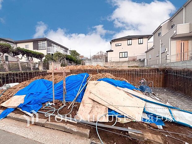 忙しく過ぎゆく日常を置き去るほど、ゆったりした時間が流れる住環境。「快適」は「家」と「街」と「環境」が調和した時に訪れるだと改めて感じさせてくれます。ここに住む「贅沢」を感じて下さい。