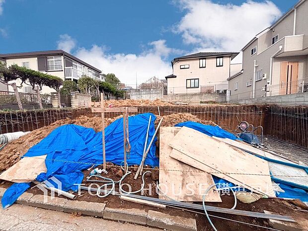 ゆとりのある敷地で、理想の暮らしを実現。光と風に包まれた、素敵な住環境がここにあります。(2026年3月撮影)