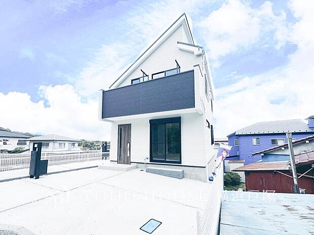 【Appearance】住む人を映し出す洗練された佇まいは、いつまでも輝き続けながらいつしか街の風景に溶け込んでいきます。