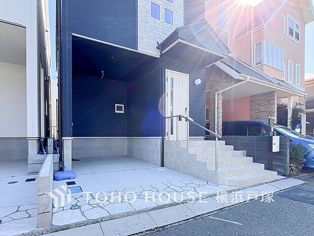 【Car space】快適な駐車スペース。スムーズな利用を実現、毎日の移動をサポートします。