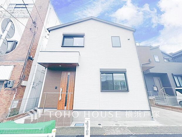 【Appearance】住む人を映し出す洗練された佇まいは、いつまでも輝き続けながらいつしか街の風景に溶け込んでいきます。