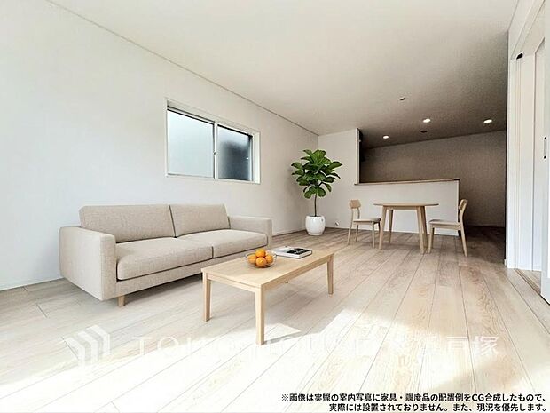 【Living room】シンプルで居心地の良いリビングスペース。家族の時間をゆったり楽しめる、温もりを感じる住まいの中心。