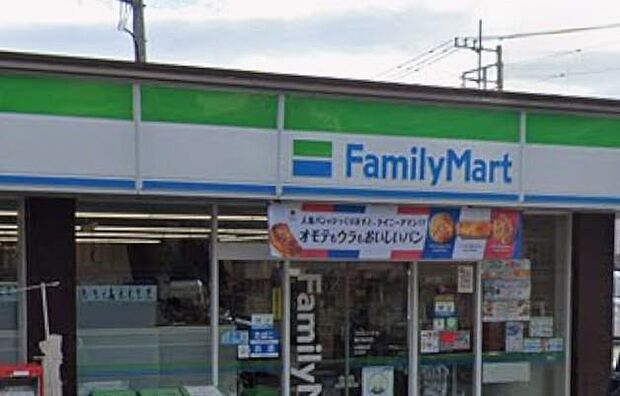 渡内の坂道に灯る、安らぎと活気のコミュニティ・スポット。淹れたてのコーヒーと最新のトレンドが、日常のな隙間に心地よい句読点を打ち、アクティブな一日を優雅にバックアップします。