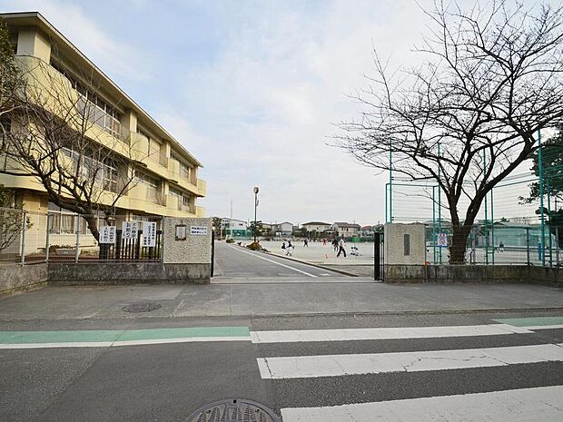 藤沢市立鵠洋小学校（1300ｍ）