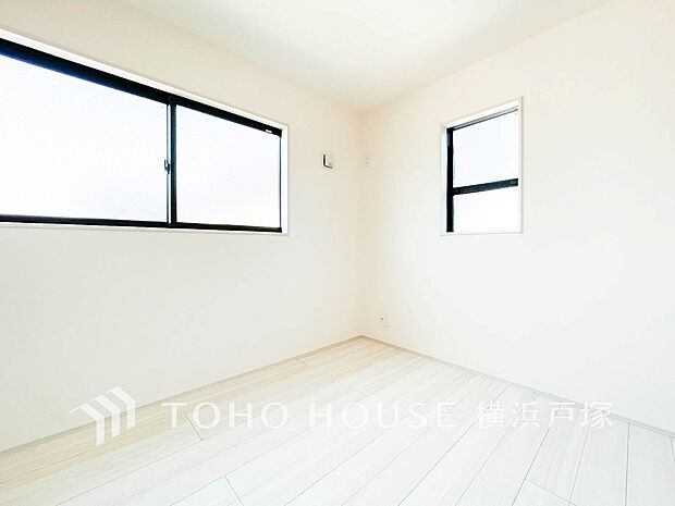 【Room】空間演出に拘り整然とセンス良く纏められた室内は癒しの空間でなければなりません。そこで暮らす方々のことを考え抜き、そして造りこんだ空間は心地よい癒しを提供してくれます。(写真2号棟)