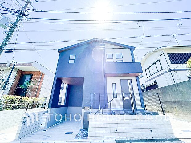 【Appearance】流行に左右されず、将来にわたって価値が継続する「上質」な佇まい。おしゃれな雰囲気や自然の潤い、親しみやすさといった個性を、街に新たな価値をもたらし続ける。