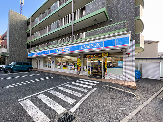 24時間営業　ATM有　酒類販売有。子供からお年寄りまで気軽に立寄れる地元のコンビニです。