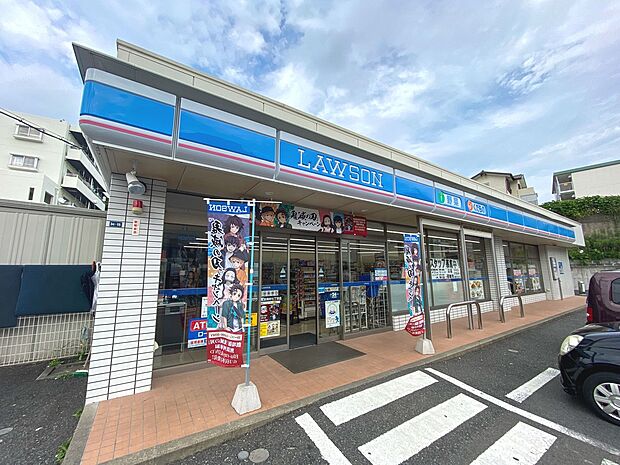 24時間営業　ATM有　酒類販売有。子供からお年寄りまで気軽に立寄れる地元のコンビニです。