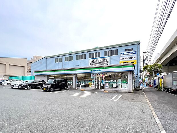 24時間営業　ATM有　酒類販売有。子供からお年寄りまで気軽に立寄れる地元のコンビニです。