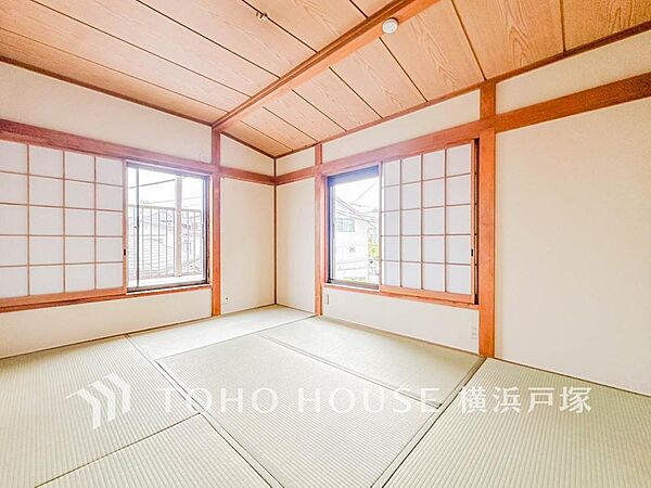 【Japanese－style room】和室は有るだけでも落ち着く空間ですが、 「家族団らん」 「来客時の客間」「赤ちゃんのお昼寝」等々多目的なスペースとして活用出来る便利な空間です。