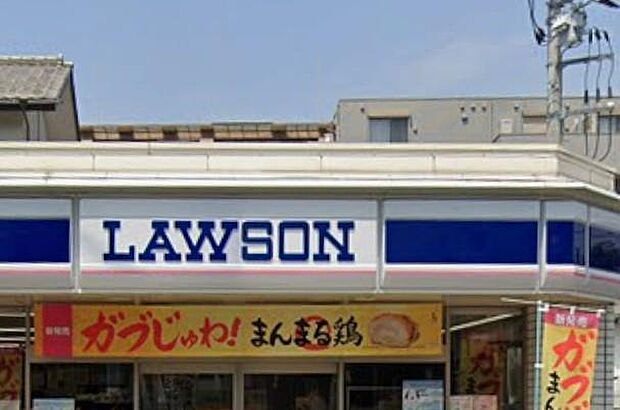 都会的なセンスを纏った、マチの洗練されたリフレッシュ・ベース。こだわりのカフェや最新スイーツが、日常のな隙間に心地よい句読点を打ち、心をふっと解きほぐしてくれるモダンなオアシスです。