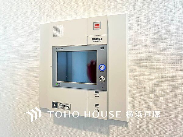 訪問者を玄関まで行かずに確認できます。嫌な訪問者と直接接触しないためトラブルを避けられます。