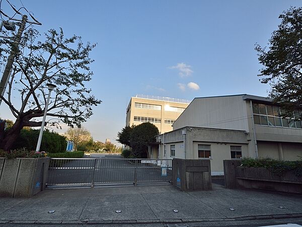 横浜市立浦島小学校（650ｍ）