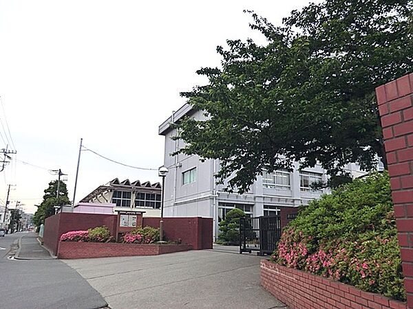 藤沢市立村岡中学校（1300ｍ）