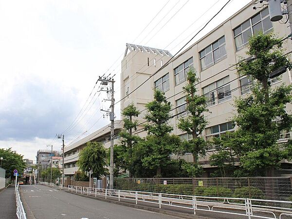 横浜市立浦島丘中学校（2300ｍ）