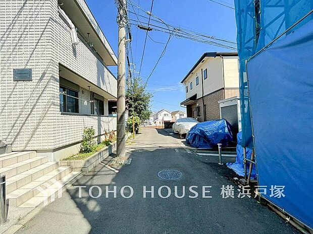 【Frontal road】家の良し悪しだけでなく周辺環境も重要。永く暮らすためには大切な要素です。(2026年4月撮影)