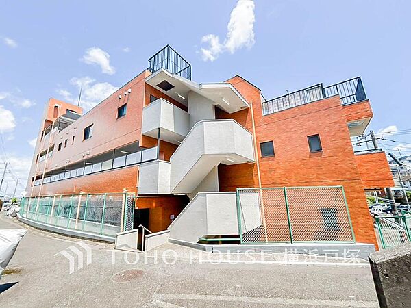 【Appearance】建物の佇まいや周辺環境など、写真では伝わりにくい雰囲気も現地でご確認いただけます。新しい暮らしを思い描きながらご見学いただけます。