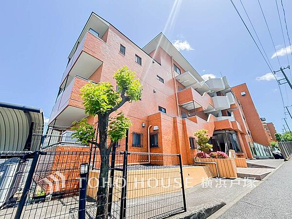 【Appearance】流行に左右されず、将来にわたって価値が継続する「上質」な佇まい。おしゃれな雰囲気や自然の潤い、親しみやすさといった個性を、街に新たな価値をもたらし続ける。