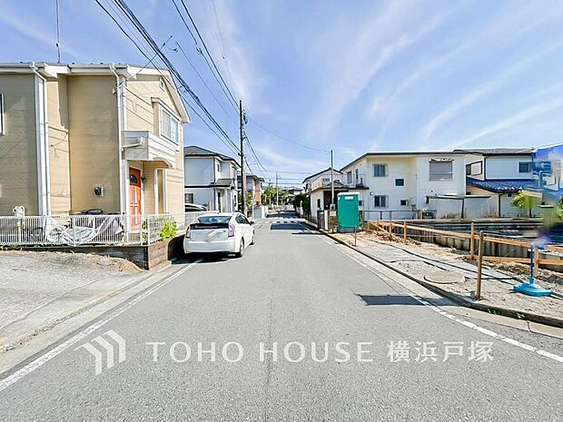 「Frontal road」家の良し悪しだけでなく周辺環境も重要なポイント。それは月日が経つ事で「近くにあるもの」から「家の財産」へとイメージが変わってくる事を身体が理解しているからだと思います。