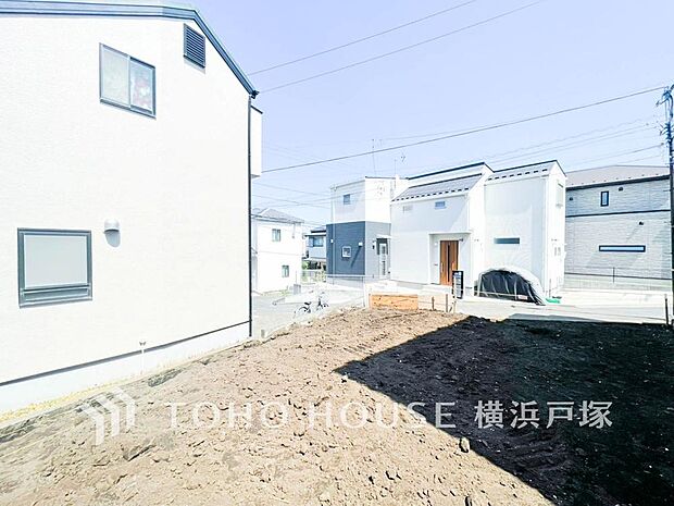 【Appearance】ゆったりとした時間が流れるこの場所に、心からくつろげる住空間がまもなく完成します。(2026年5月撮影)