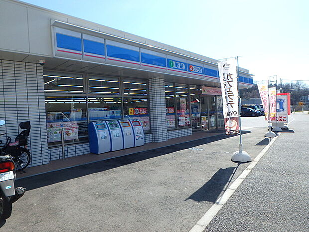 ローソン旭善部町店(300m)こだわりのマチカフェや最新スイーツが、日常のな隙間に心地よい句読点を打ち、心をふっと解きほぐしてくれる街角のモダンなオアシス。