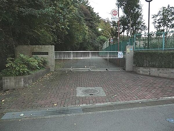 横浜市立大道中学校（730ｍ）