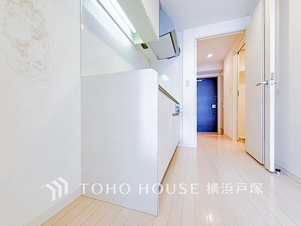 「Kitchen」長い時間滞在するキッチンだからこそ、食事の準備を楽しい時間に、忙しい時でもスムーズに無駄なく作業できる、お手入れも簡単にできるなど、毎日を楽しくするキッチンスペースに仕上げました。