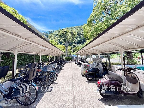【Cycle lot】便利で安心な駐輪場。整然としたスペースで、自転車を快適に収納でき、日常の移動をもっと便利にサポートします。