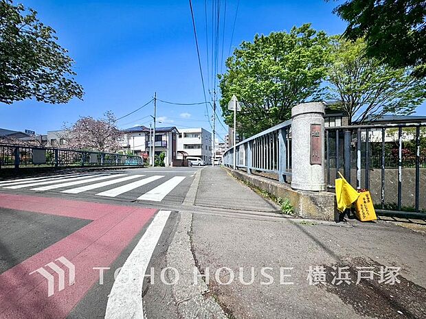 「Appearance」現在は土地の状態のため、敷地の広さや周辺の街並みを実際に体感いただけます。これから始まる住まいづくりに期待が高まるロケーションです。(2026.6)