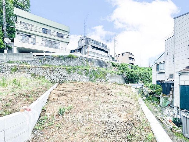 忙しく過ぎゆく日常を置き去るほど、ゆったりした時間が流れる住環境。「快適」は「家」と「街」と「環境」が調和した時に訪れるだと改めて感じさせてくれます。