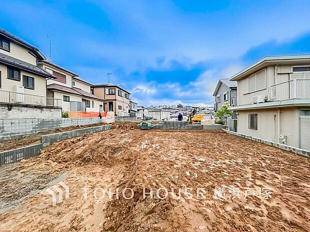 永くお住まいいただくお家だからこそ、住み始める際の快適さや豊かさはもちろん、未来まで考えた家造りをテーマに建築されます。自分好みに造る世界に一つだけの我が家を、この場所で。(2026.10)