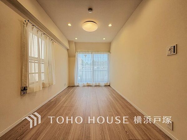 【Living room】ご家族やお客様との時間等、多くの時を刻む空間。何気なく過ぎる時でさえも上質な一時となる快適な空間を。