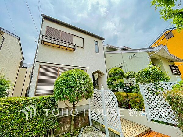 「Appearance」住む人を映し出す洗練された佇まいは、いつまでも輝き続けながらいつしか街の風景に溶け込んでいきます。