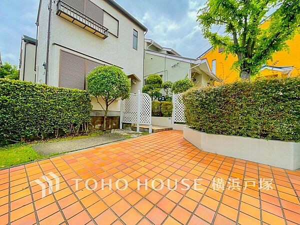 「Appearance」爽やかな青空の下に贅沢なほどに降り注ぐ陽光、豊かな居住性と、クオリティが見事に調和した住空間は、住まうことの喜びを感じさせてくれます。